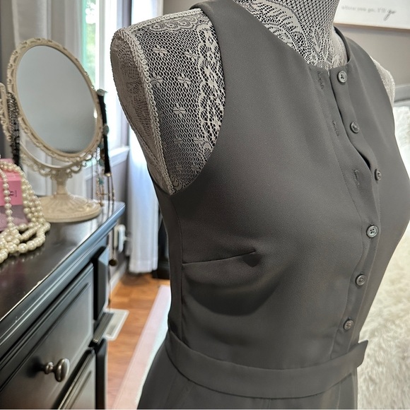 Banana Republic Sleeveless Gray Button-Front Faux Belted Dress Size 4 - Picture 5 of 12